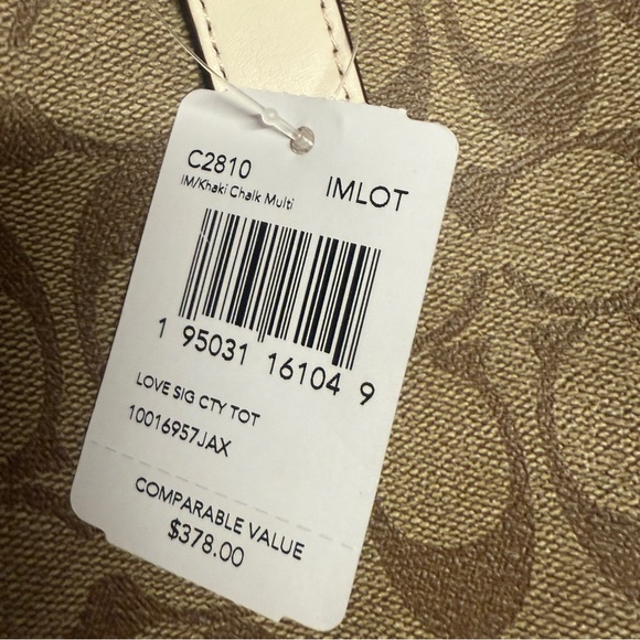 COACH City Tote In Signature Canvas With Love Print c2810 - Picture 11 of 11